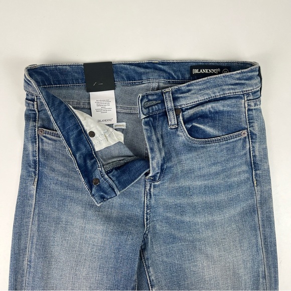 NWT BLANKNYC Kick Flare Crop Jeans Medium Wash Classiccore Closet Staple Size 27 - Picture 12 of 16